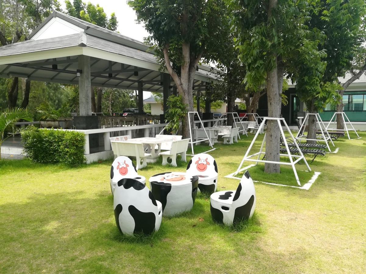 The Lake Hill Resort Pran Buri Ngoại thất bức ảnh