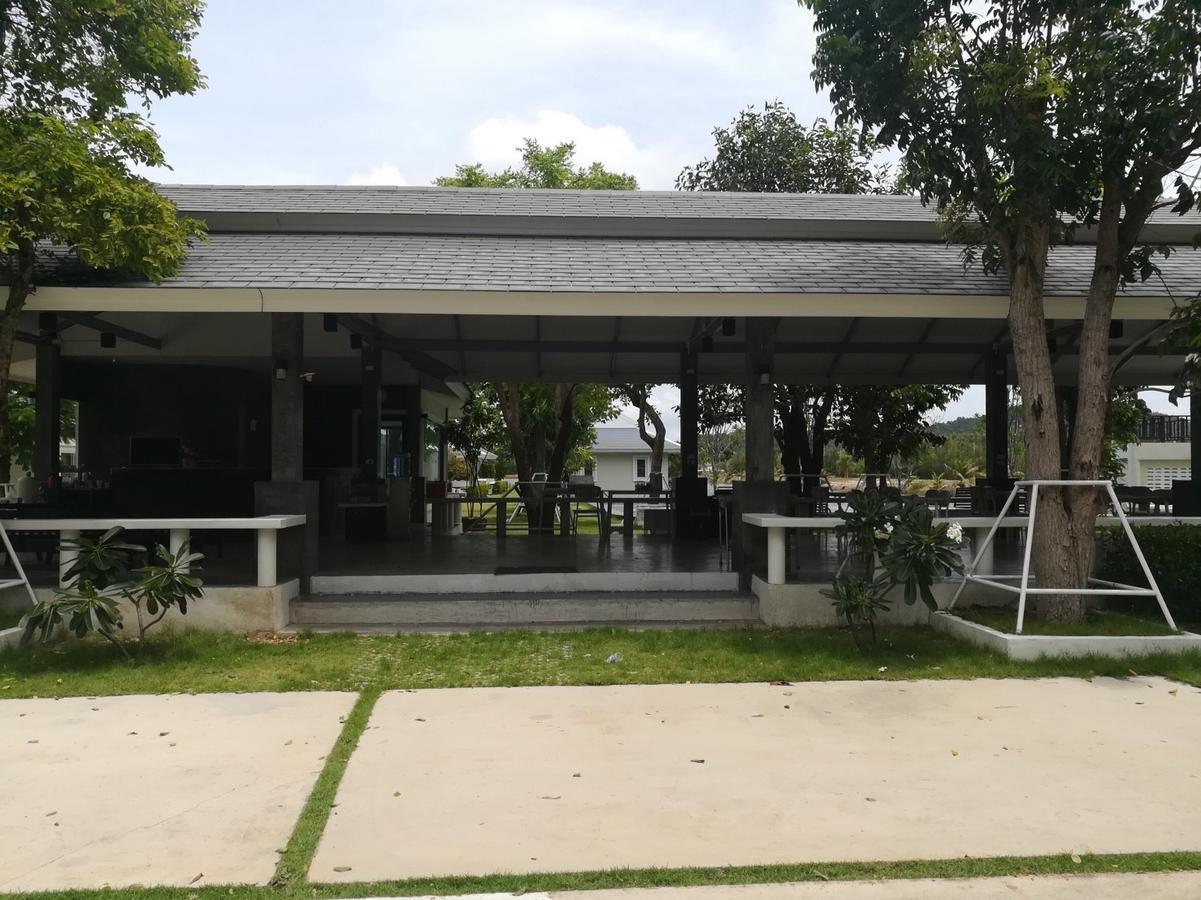 The Lake Hill Resort Pran Buri Ngoại thất bức ảnh